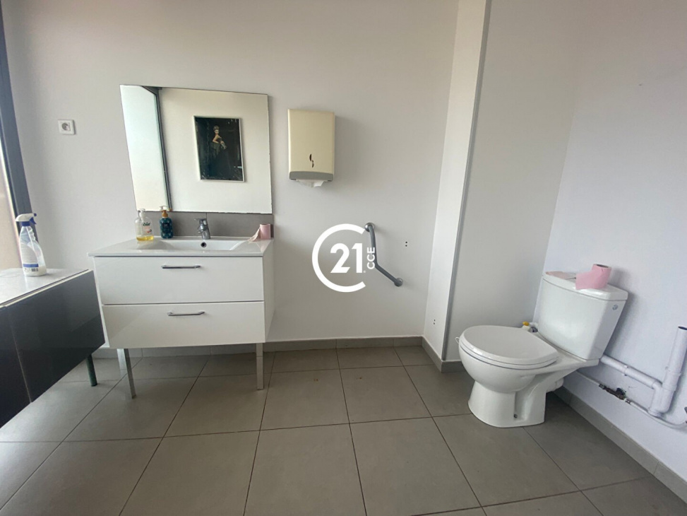 Century 21 CCE, LOCATION Bureaux / Locaux, réf : 1934 / 724885