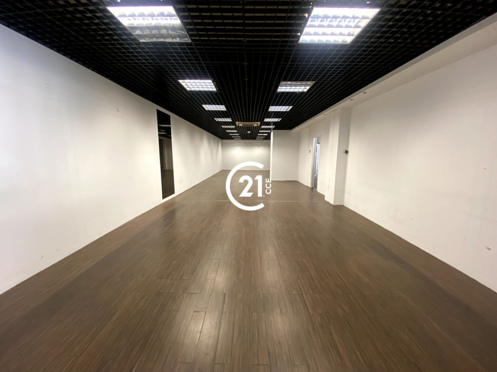 Century 21 CCE, LOCATION Bureaux / Locaux, réf : 1934 / 725415