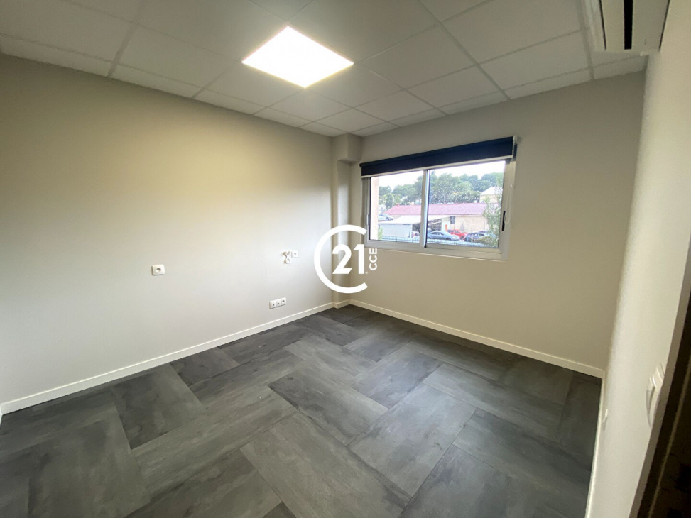 Century 21 CCE, VENTE Bureaux / Locaux, réf : 1934 / 725646